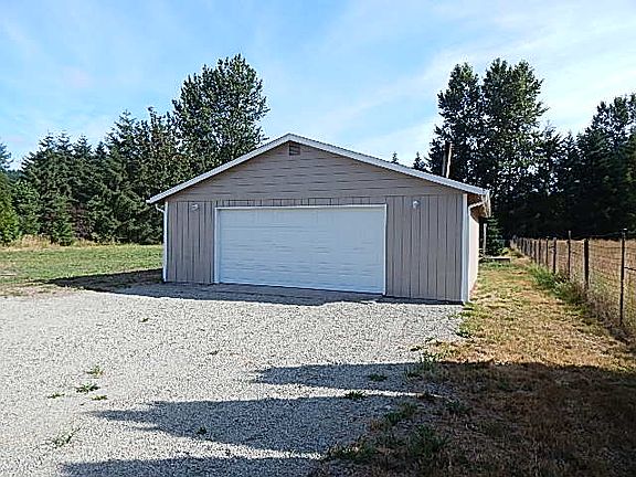 3rd image of 20803 180th Street Ct E
