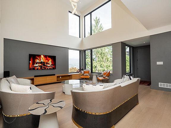 4th image of 3170 Capstan Cres