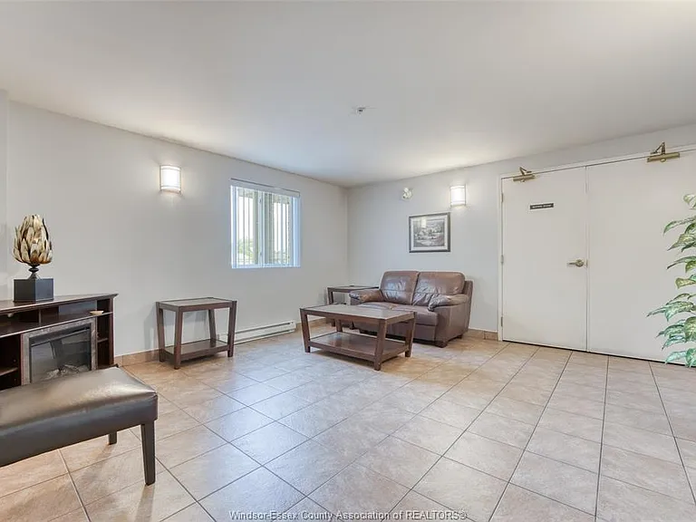 2650 Sandwich West Pkwy #411 — Photo 3