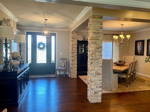 4th image of 4430 Lake Forest Dr