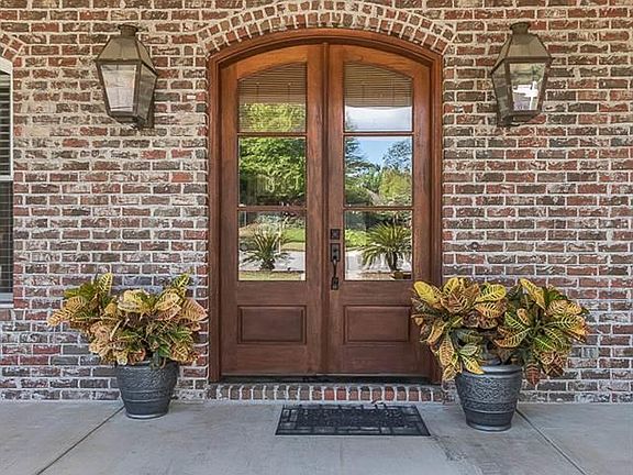 4th image of 9608 Yarrow Cir