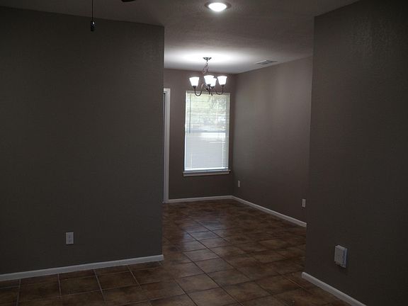 5th image of 4135 Waikiki Dr