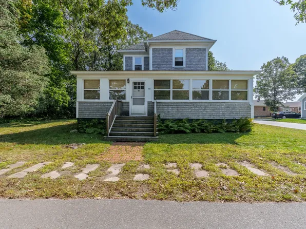 50 Nashawena Park, Oak Bluffs, MA 02557