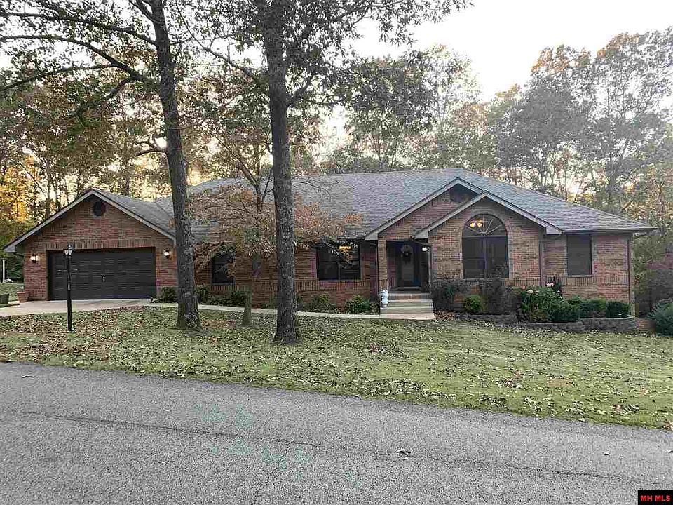 1st image of 901 Pebblecreek Dr