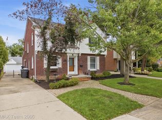 24616 Fairmount Dr, Dearborn, MI 48124