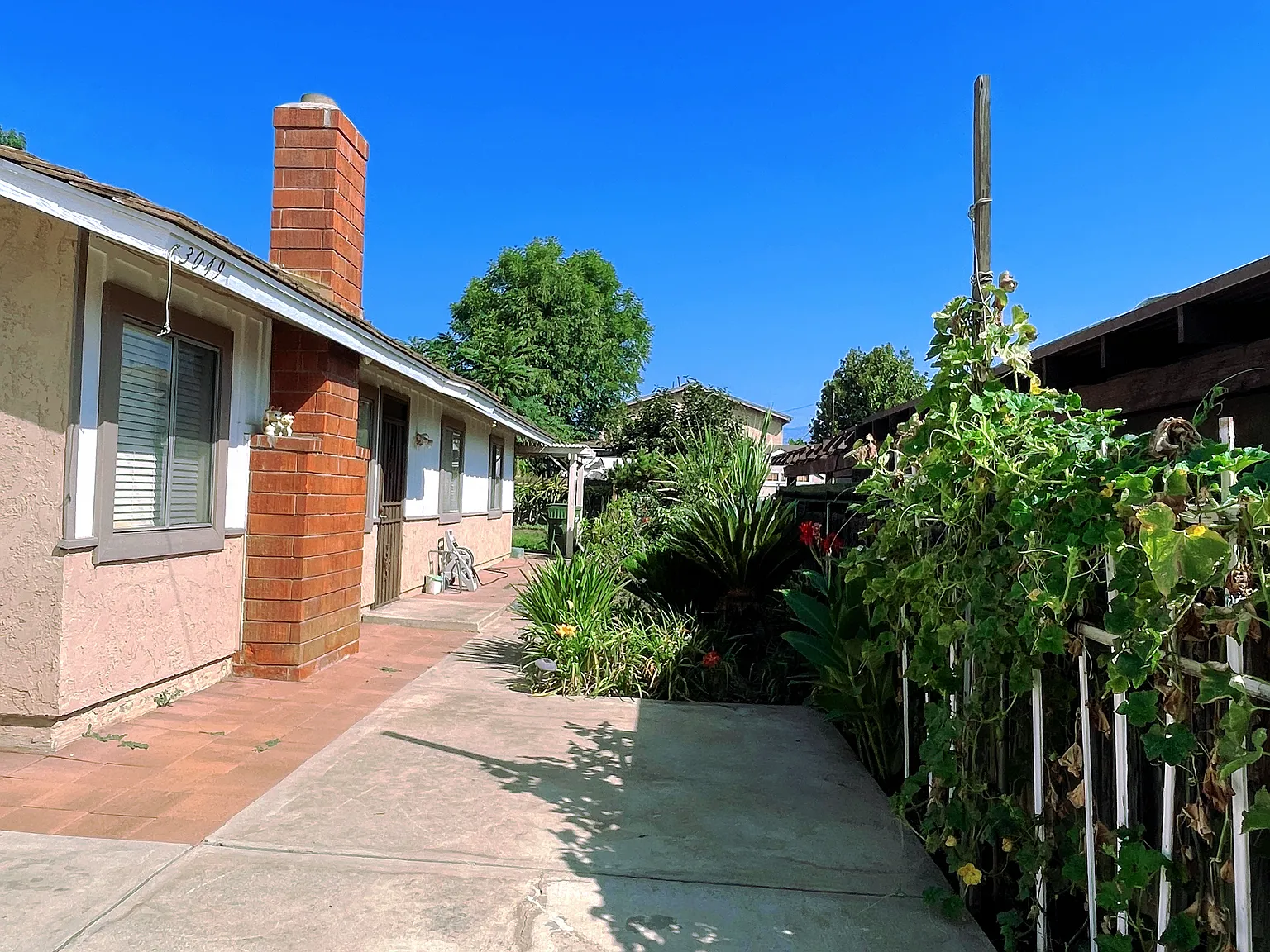 3 bed, 1316 sqft, $3,000 — Photo 2