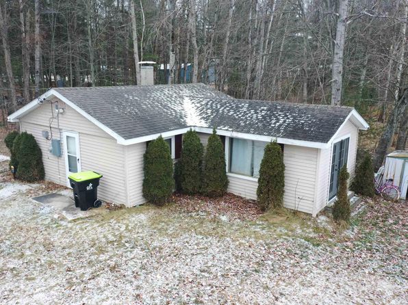 9457 Ester Dr, Saint Helen, MI 48656
