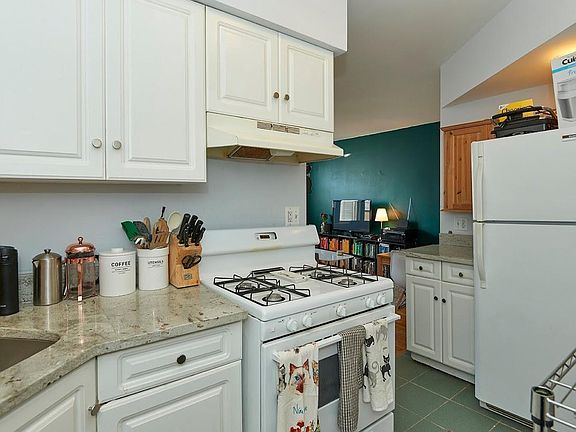 5th image of 5060 N Claremont Ave