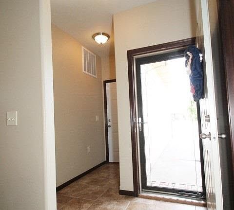 3rd image of 810 E El Dorado Cir