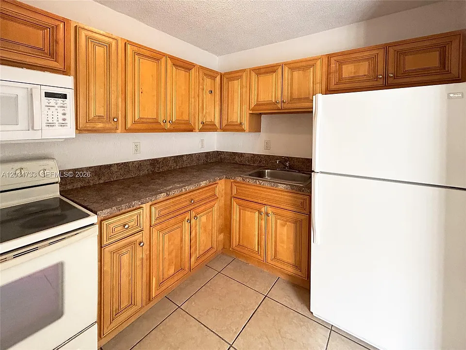 8287 NE Miami Ct #102