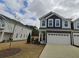 756 Creekway Dr, Fuquay Varina, NC 27526