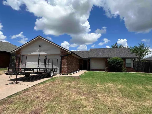 3917 SW Wolf St, Lawton, OK 73505