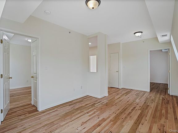 4th image of 113 Main St APT 3S