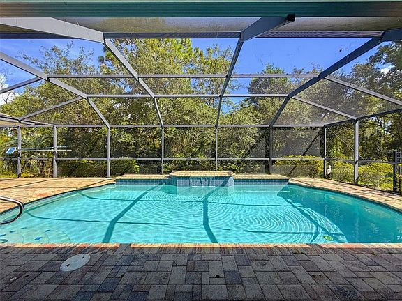 3rd image of 22 Grevillea Ct