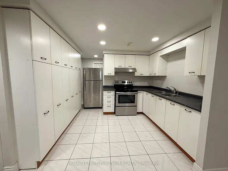 1540 Manorbrook Ct #3BR LOWER LEVEL — Photo 11