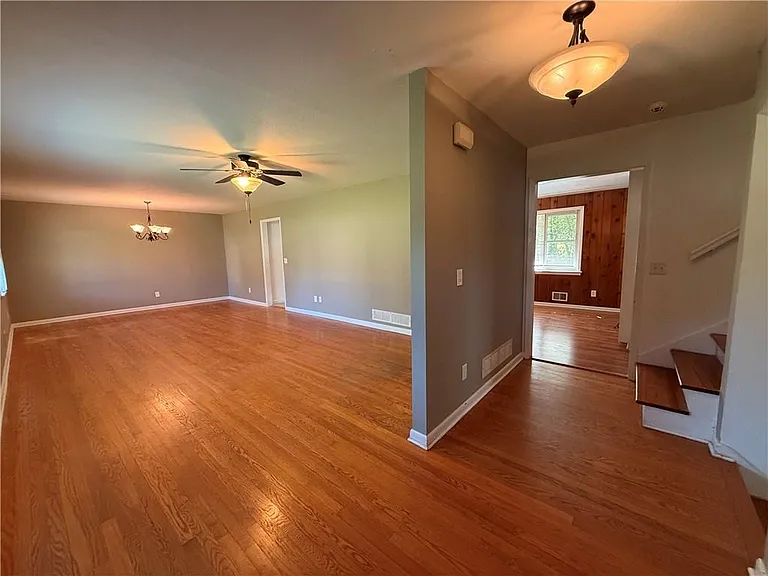 1395 Siesta Ln — Photo 12