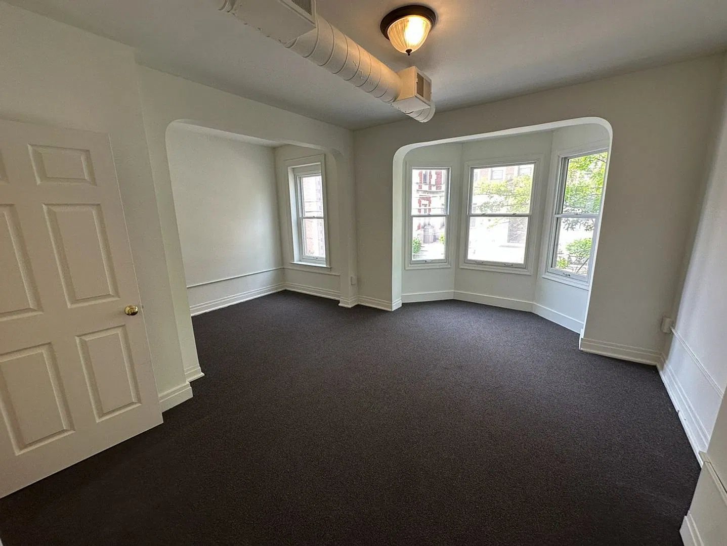 47 N Newberry St — Photo 2