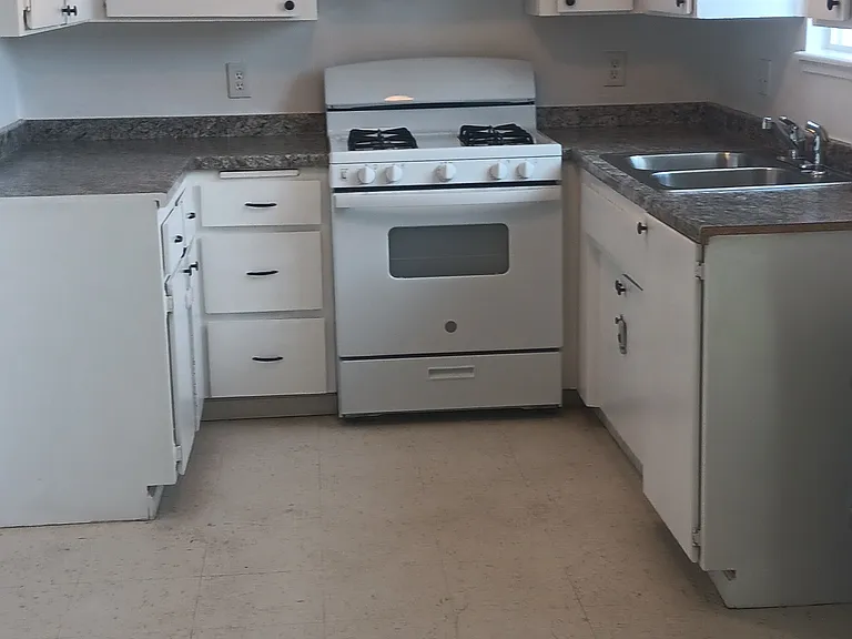 221 S Sierra Vista St #9 — Photo 8