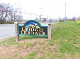 7 Lehigh Ter, Portsmouth, RI 02871