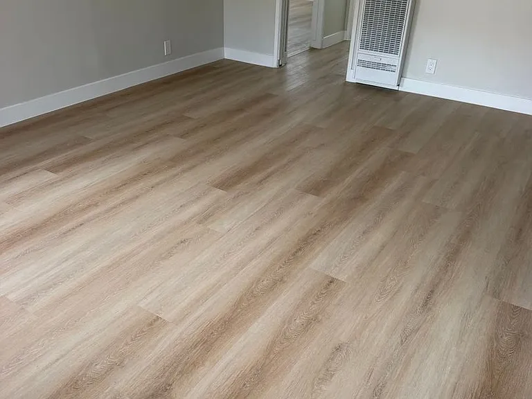 1315 N Fuller Ave — Photo 4