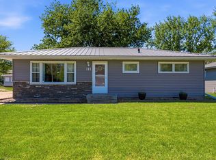 111 Desoto Ave, Waterloo, IA 50701