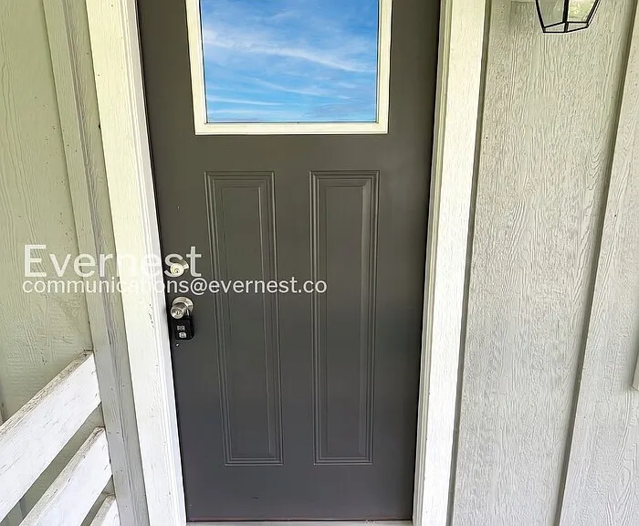 736 Hancock Rd — Photo 2