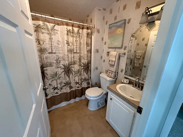 846 Hawthorn Cir — Photo 7