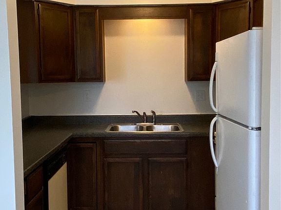 3rd image of 4327 Centennial Ct APT 8