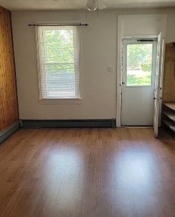 3rd image of 116 Lewis St