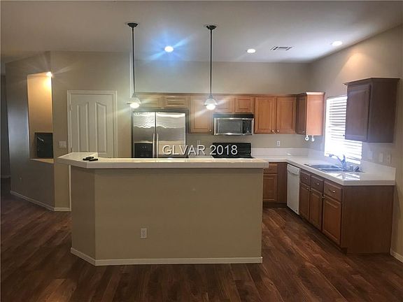 4th image of 10589 Bardilino St #0