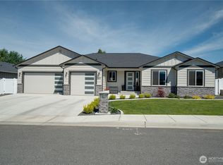 2637 Patriot Way SE, East Wenatchee, WA 98802