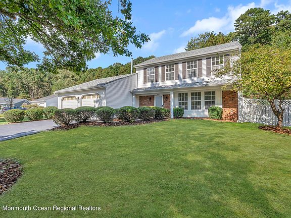2nd image of 637 Buenaventura Ct