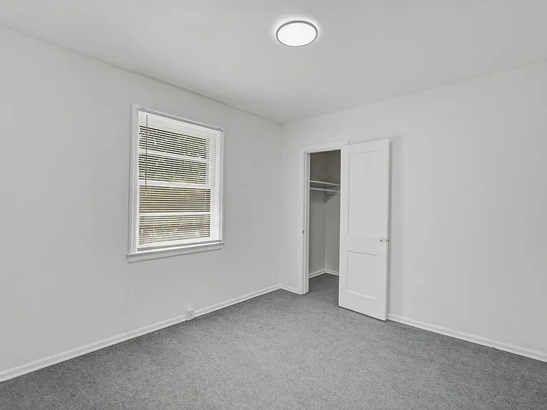237 Broad St — Photo 32