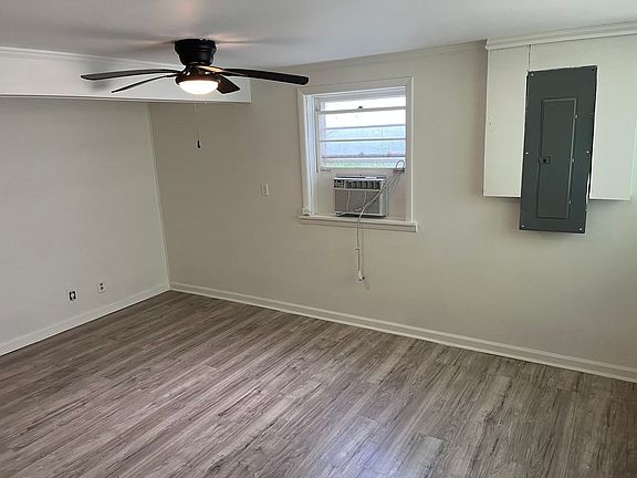 5th image of 612 River Rouge Dr #B
