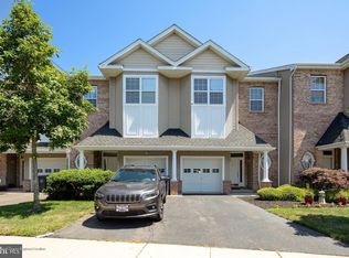 28 Bryce Ln #1003, Manahawkin, NJ 08050