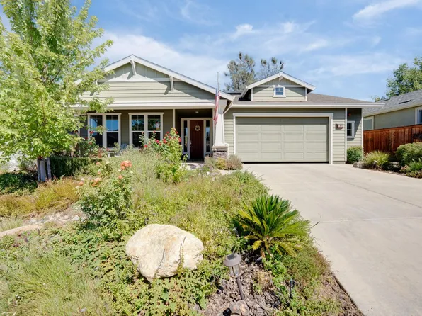 187 Ryans Ln, Grass Valley, CA 95945