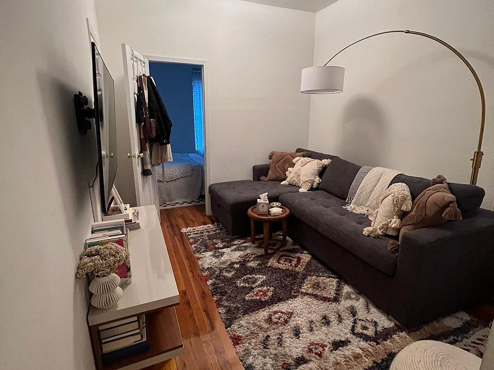 1st image of 526 E 11th St APT 6