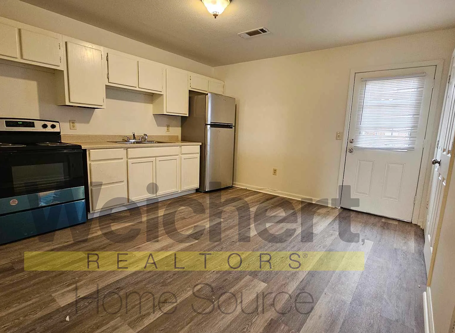 506 North 3rd Street - B — Photo 2