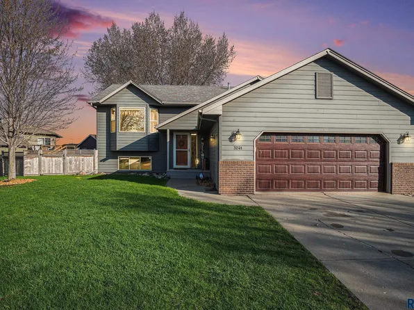 3241 S Serenity Trl, Sioux Falls, SD 57103