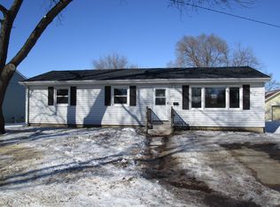 711 W Washington St, Harvard, IL 60033