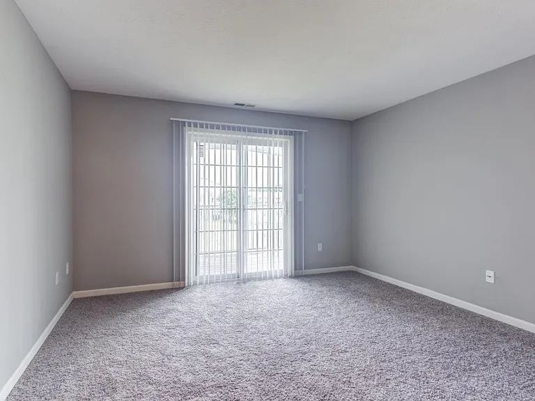 Lake Pointe Apartment Homes — Photo 7