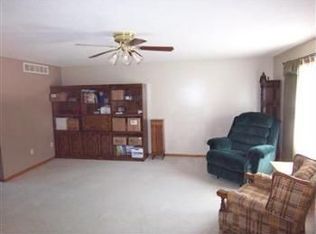 1811 Soest Rd, Rolla, MO 65401