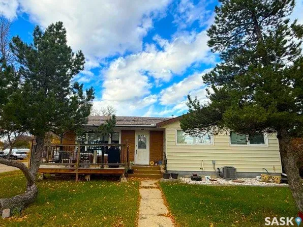 201 1st Avenue E, Eatonia, SK S0L 1S0