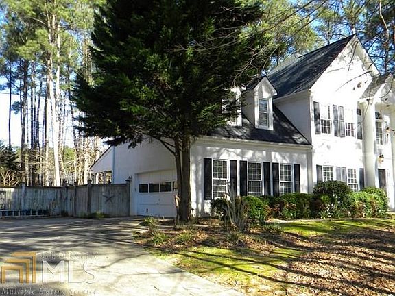 3rd image of 275 Aspen Way