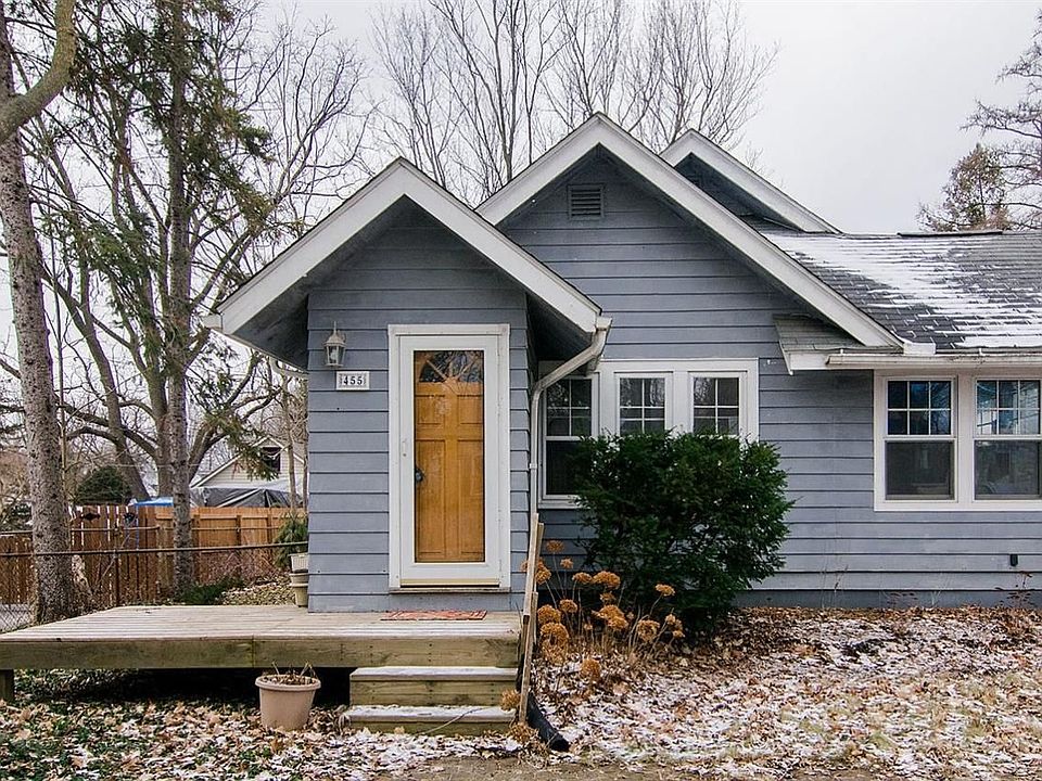 1st image of 455 Clarendon Dr