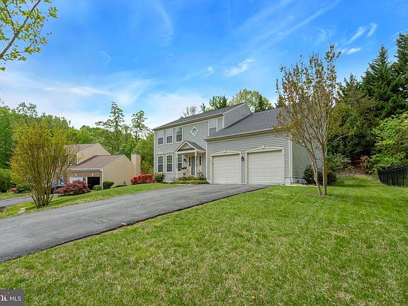 4th image of 66 Blossom Wood Ct