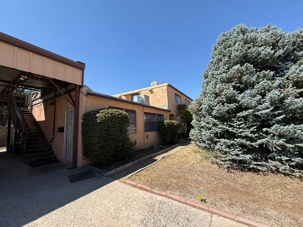 7700 McKnight Ave NE — Photo 1