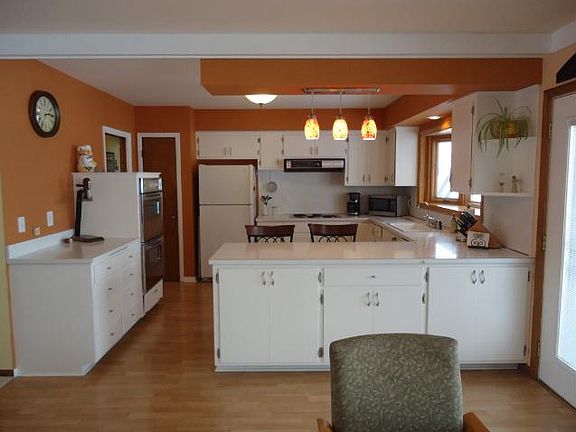 4th image of 4823 217th St N