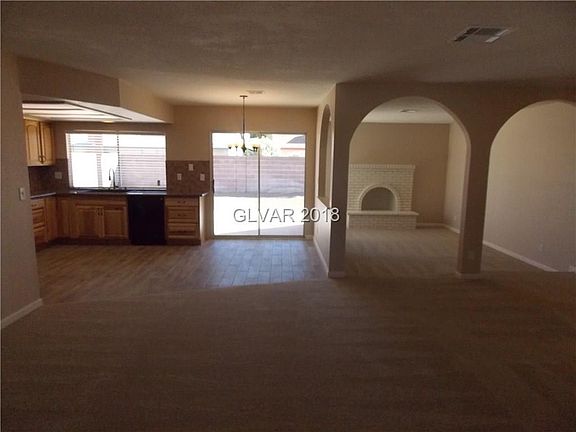 3rd image of 6821 Greydawn Dr