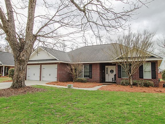2nd image of 18 Grove Cir